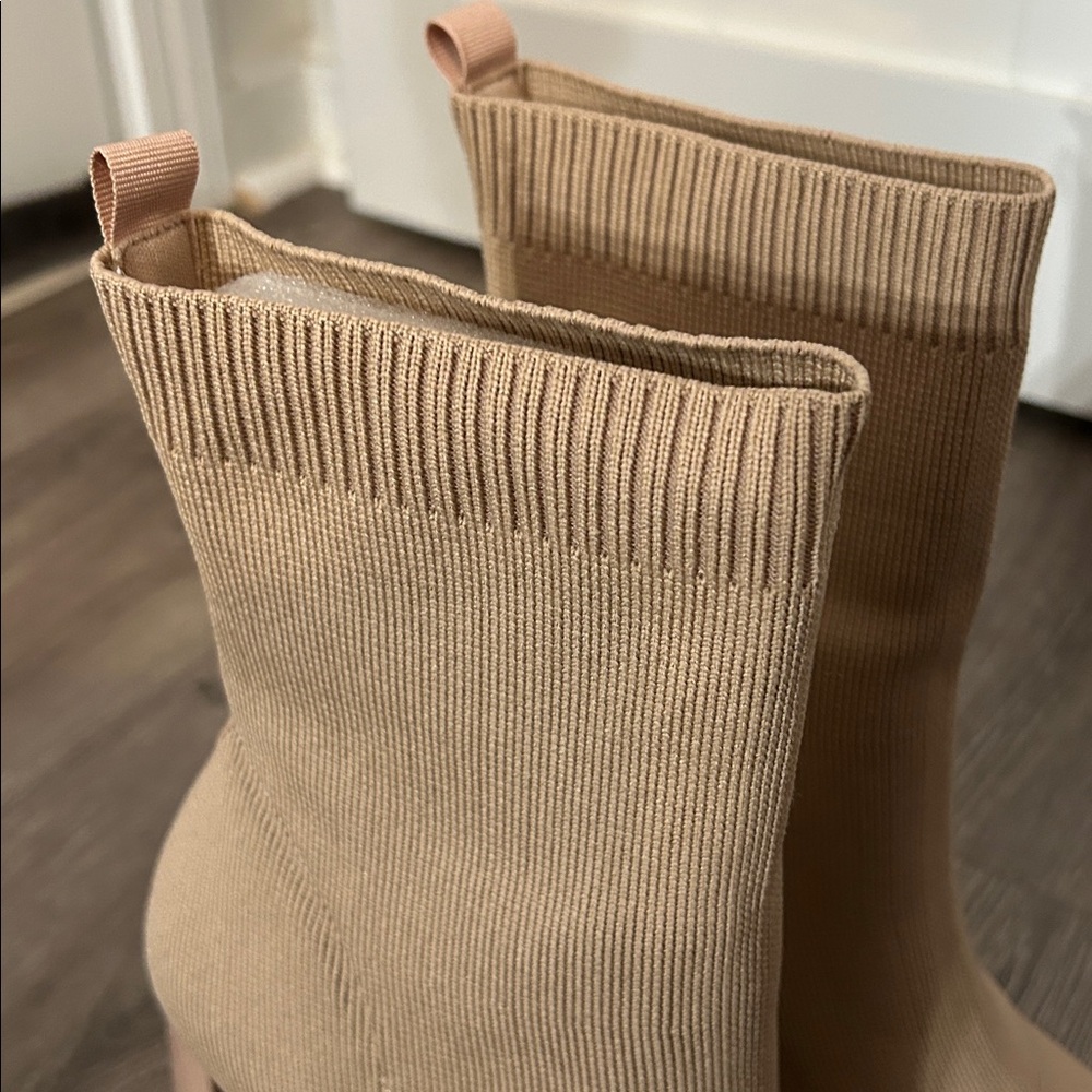 CAPE ROBBIN sock booties - Picture 5 of 6